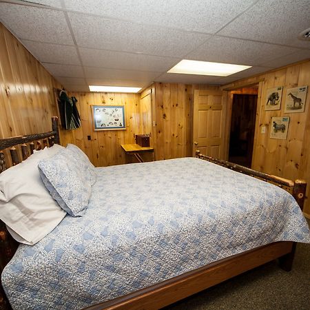 Log Cabin Lodge & Suites Jones Mills Esterno foto