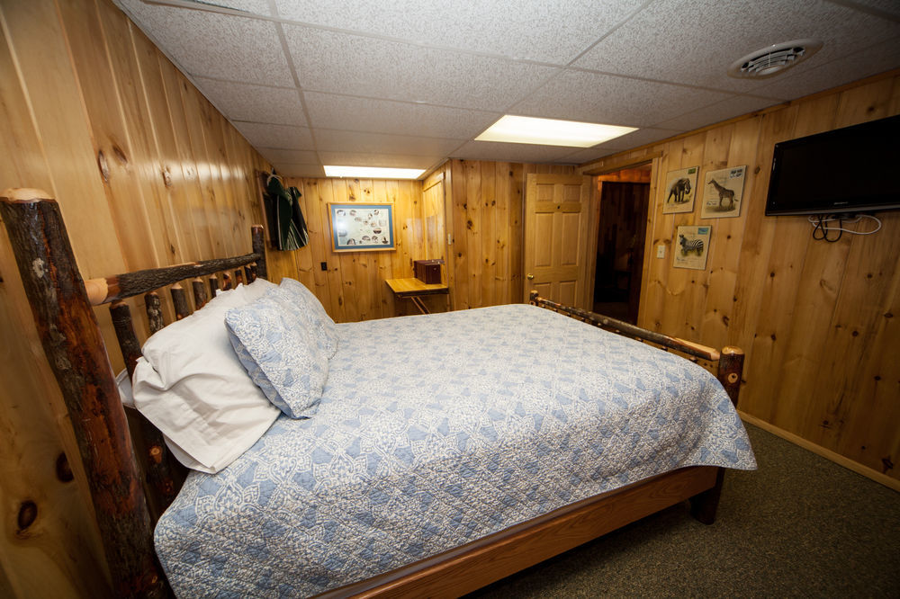 Log Cabin Lodge & Suites Jones Mills Esterno foto