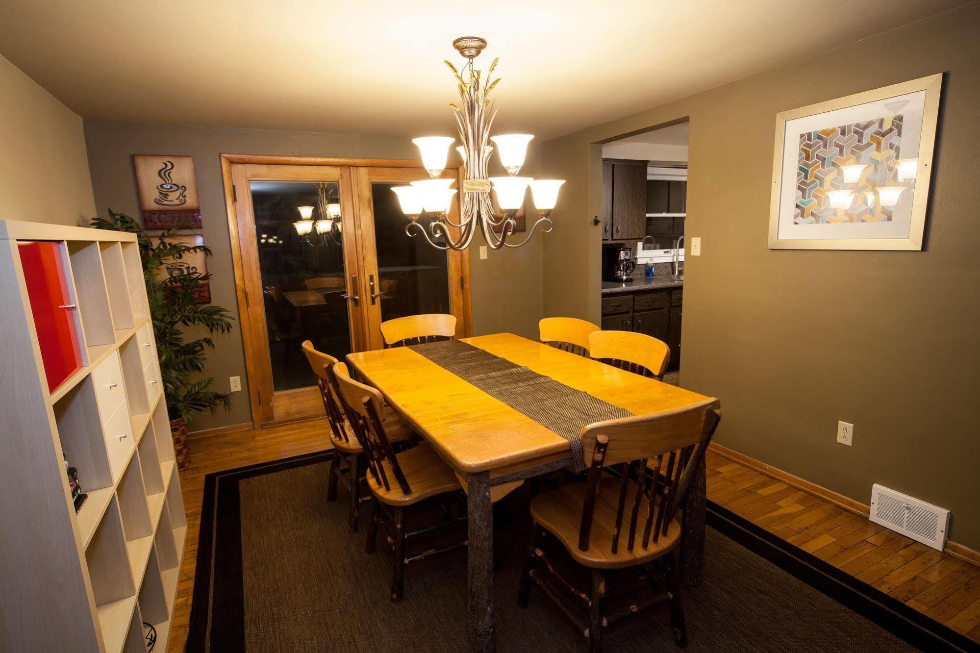 Log Cabin Lodge & Suites Jones Mills Esterno foto