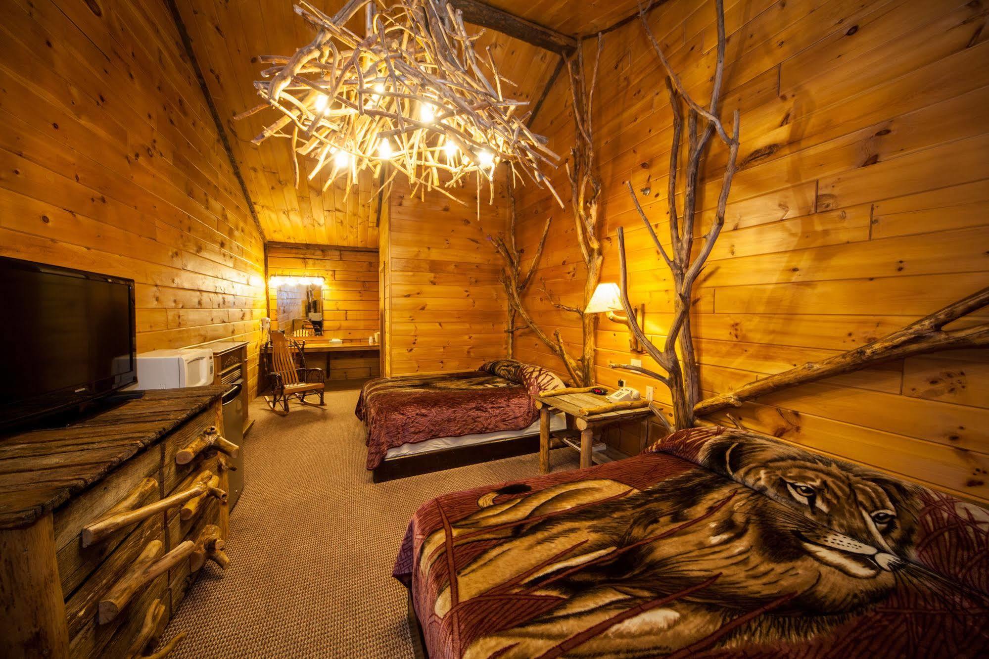 Log Cabin Lodge & Suites Jones Mills Esterno foto