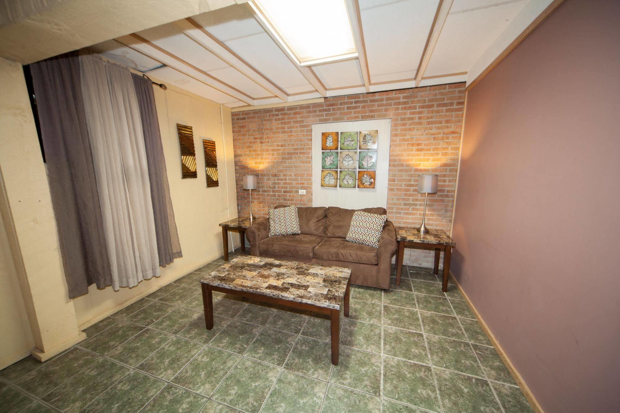 Log Cabin Lodge & Suites Jones Mills Esterno foto