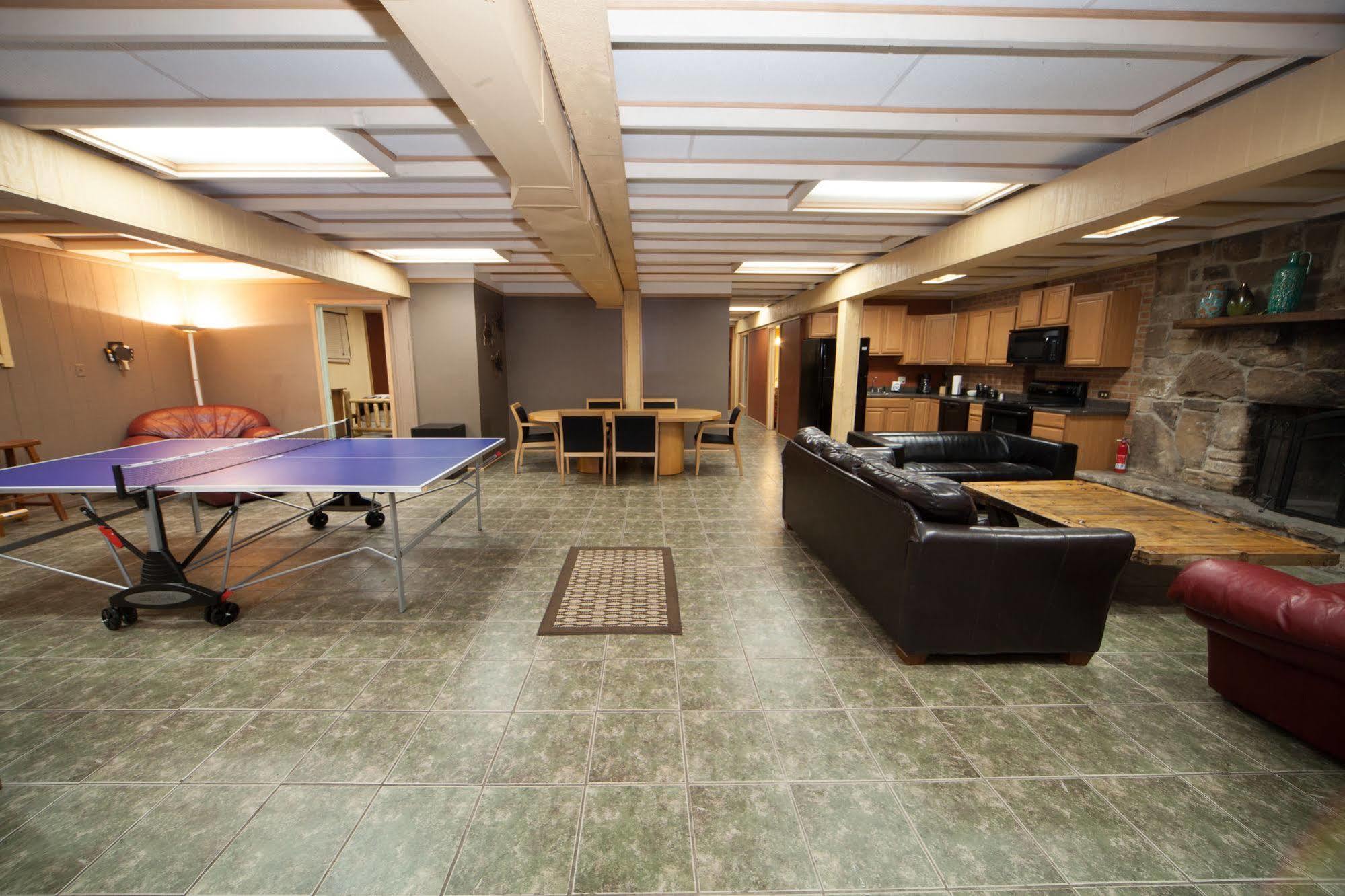 Log Cabin Lodge & Suites Jones Mills Esterno foto