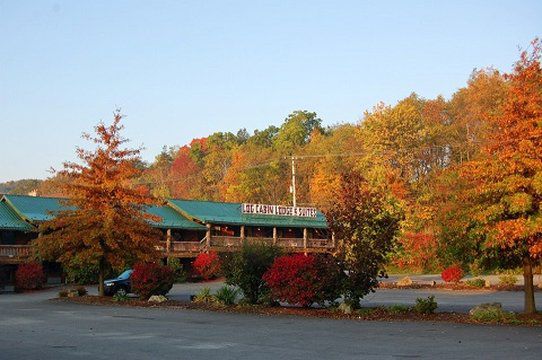 Log Cabin Lodge & Suites Jones Mills Esterno foto
