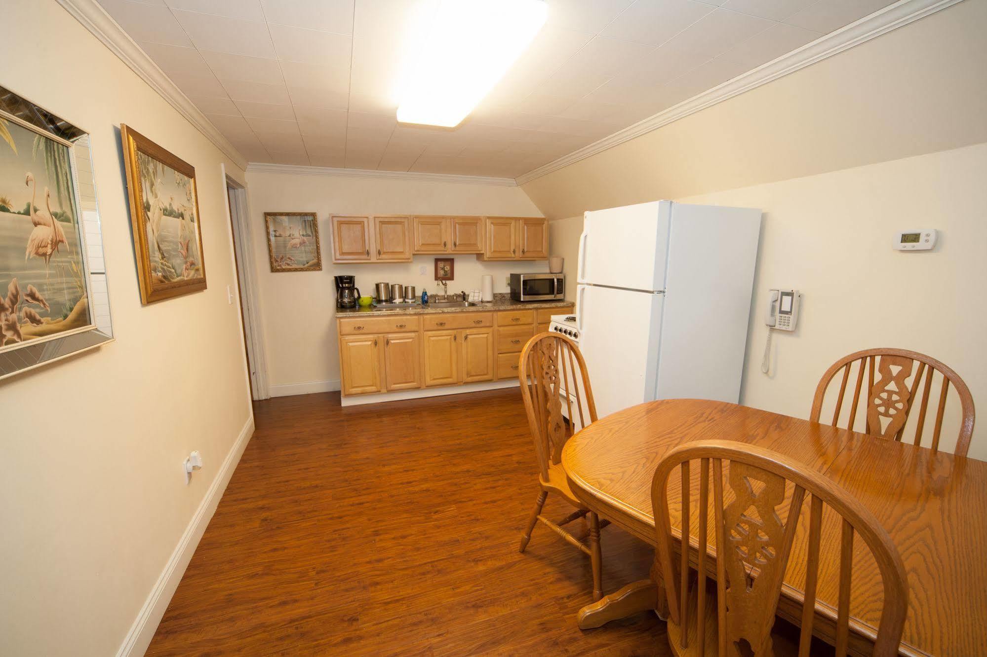 Log Cabin Lodge & Suites Jones Mills Esterno foto