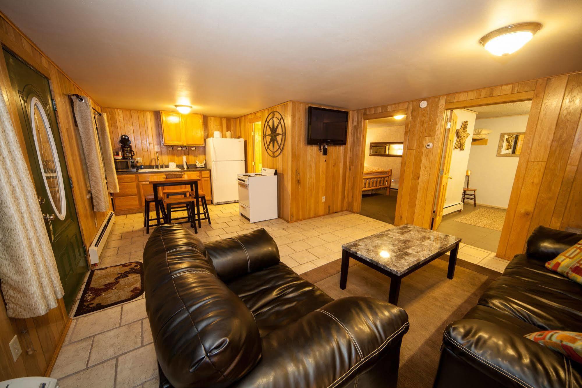 Log Cabin Lodge & Suites Jones Mills Esterno foto